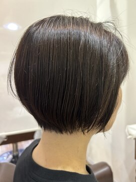 ハンナ(hanna) 丸みショート