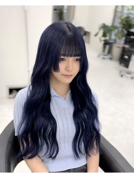 シャイル(CHAiL) 羽エクステ×ブルーブラック