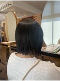 黒髪×切りっぱなしボブ