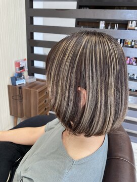 【クラウン】20代30代40代　マッシュボブ×白髪ぼかしアンブレラ