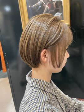 マユ(mayu) 丸みショートボブ