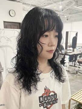 アオゾラヘアーカミノウラ(AOZORA HAIR kaminoura) レイヤーウルフパーマ レイヤーカット ウルフ スタイリング簡単