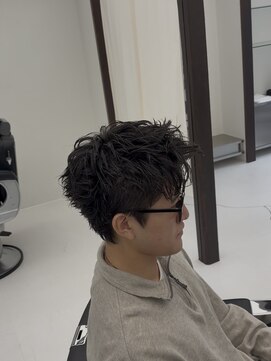 トウキョウ クラシック バーバー タウン(TOKYO CLASSIC BARBER TOWN) スパイキーショート