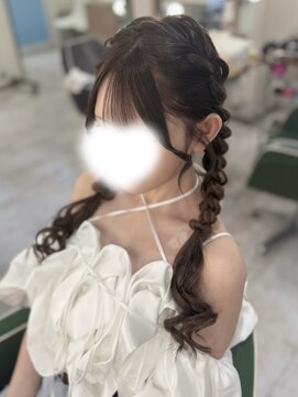 ヘアメイク エンカレッジ(HAIR MAKE encourage) 編み込みツインテール/三つ編み