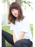 厚めバング斜めバングマーメイドアッシュハニーヘア