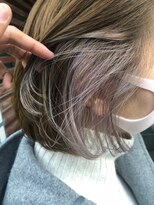 ビヨンドイー(beyond E)&nbsp;イヤリングカラーホワイトベージュカラー