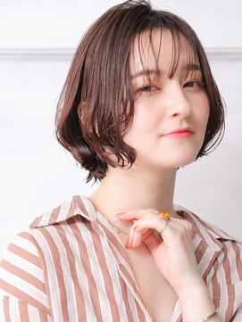 トロン(tronc) 大人可愛い小顔美髪ツヤ髪ショートボブふんわりカールA5