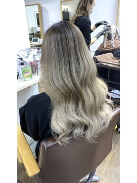 ユートピア(U topia) バレイヤージュ/ハイライト/メルティカラー/ビタミンカラー