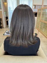 アドラーブル 長岡リップス旭岡店(adorable)&nbsp;グレーベージュカラーダークアッシュベージュくすみカラー黒髪