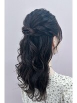 プルクラ ロッポンギ(Pulchra ROPPONGI)&nbsp;ねじり編み込みウェーブウェーブ巻きハーフアップ/MIX巻き