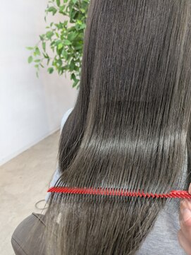 ラヴィリス バイ レム(Raviliss by rem) グレージュカラー