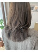 ミディアムレイヤー×グレージュ