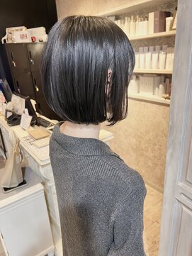 キャアリー(Caary) 福山美容室caary切りっぱなし内巻きボブ透明感骨格補正20代30代