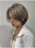 シルバーカラー / ハイトーンカラー / グレー / ショート