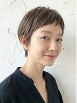 シオミエイチ タイムレス 垂水(shiomi H timeless)&nbsp;白髪ぼかしで仕上げるハイライトカラーのピクシーショート