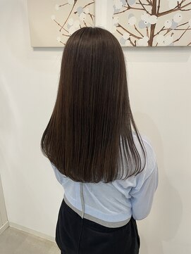 ジジ チーク 栃木(Gigi cheek) ロング×アッシュグレージュ