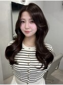 ミディアムレイヤーハッシュカット顔周りレイヤーカット韓国ヘア
