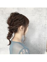 プラグ バイ ネオリーブ(plug by neolive)&nbsp;ゆるふわ編みおろし/着物/メルティカラー/マッシュ/くびれヘア◎