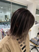 カラ ヘアーサロン(Kala Hair Salon)&nbsp;大人ハイライトバレイヤージュ
