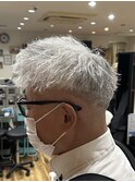 フェード短髪ツイストスパイラルパーマ