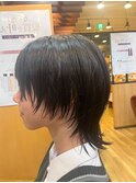 メンズウルフカット襟足中性ウルフ束感マッシュ黒髪スタイリング