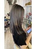 切りっぱなしロブ ダブルカラーシルバーグレージュ20代30代40代