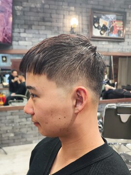 スリーセント 栄(3/cent) クロップスタイル/スキンフェード/フェードカット/