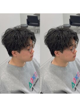 ブライト(BRIGHT) センターパートシャドウパーマ