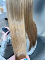 ブロッサム 保谷(Blossom) 10代20代大人かわいいダブルカラーブリーチミルクティーカラー