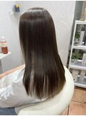 オリーブベージュ