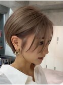 ショートヘアショートボブ白髪ぼかしハイライトカラーボブ