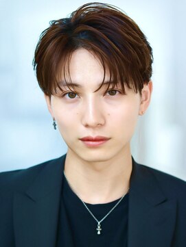 オーシャントーキョー サニー 原宿(OCEAN TOKYO Sunny) フェザーパーマセンターパートニュアンスパーマ韓国マッシュ黒髪