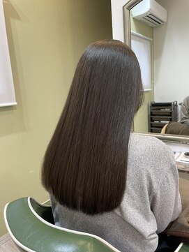 ラテ アトリエ(latte atelier) オリーブベージュ/ロング/春カラー