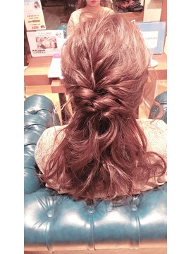 ヘアサロン アティリー(Hair Salon Attirer) ヘアアレンジ