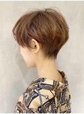 ショートカットベージュ_外ハネボブセクションカラー_ba301362