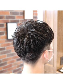 ワンワンオー バーバーショップ コンチネンタル(@110 BARBER SHOP continental) ニュアンスパーマ
