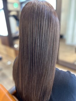 ヘアデザインアンドエステティック リコ(hair design&esthetic rico)の写真/髪質改善にこだわるricoだからできる自然な質感の艶ストレート◎