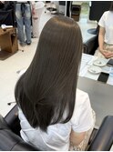 オリーブグレージュ