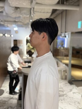 ウノプリールヴァモス(unopulir Vamos) 20代マッシュ刈り上げ