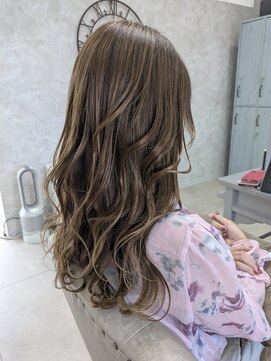 イルヘアーガーデン(illu hair GARDEN) 普段のカラーにアクセント×ナチュラルハイライト