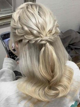 クレス(Cress) 小顔顔周り診断/髪質改善/大人カラー/レイヤーカット/ヘアセット