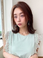 小顔外ハネミディアムひし形シルエットくびれミディ