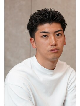 にもう 19時以降空いている理容室/メンズミディアム×パーマ