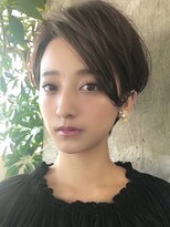 ロビー 表参道(ROBBY)&nbsp;ショートヘア/前髪長め/小顔//30代・40代/耳掛け