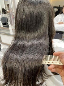 エスカーラ 表参道(THE ESCALA) @aidaman321 髪質改善/髪質改善縮毛矯正/髪質改善トリートメント