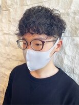 ルシードスタイルレーヴ(LUCIDO STYLE REVE)&nbsp;外国人クセ毛風スペインカール×スキンフェード