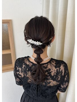 ソノ(sono) 編みおろし たまねぎヘア お呼ばれヘア 参列ヘア 金箔ヘア