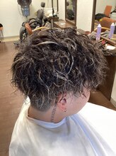 ヘアーメイク ルポ(HAIR MAKE REPOS) メンズパーマ／金メッシュ