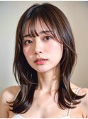 ミディアムレイヤーボブルフ黒髪ネビージュ小顔ワンレン30代40代
