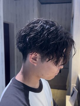 アクシー ヘアーアンドメイク(AXY HAIR&MAKE) 縦落ちウルフパーマ／ウザバング波ウェーブツイストパーマメンズ